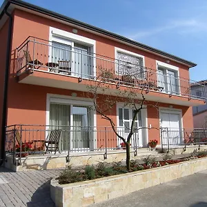 Nina Apartmán